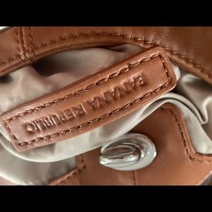 BANANA REPUBLIC LEATHER HANDBAG